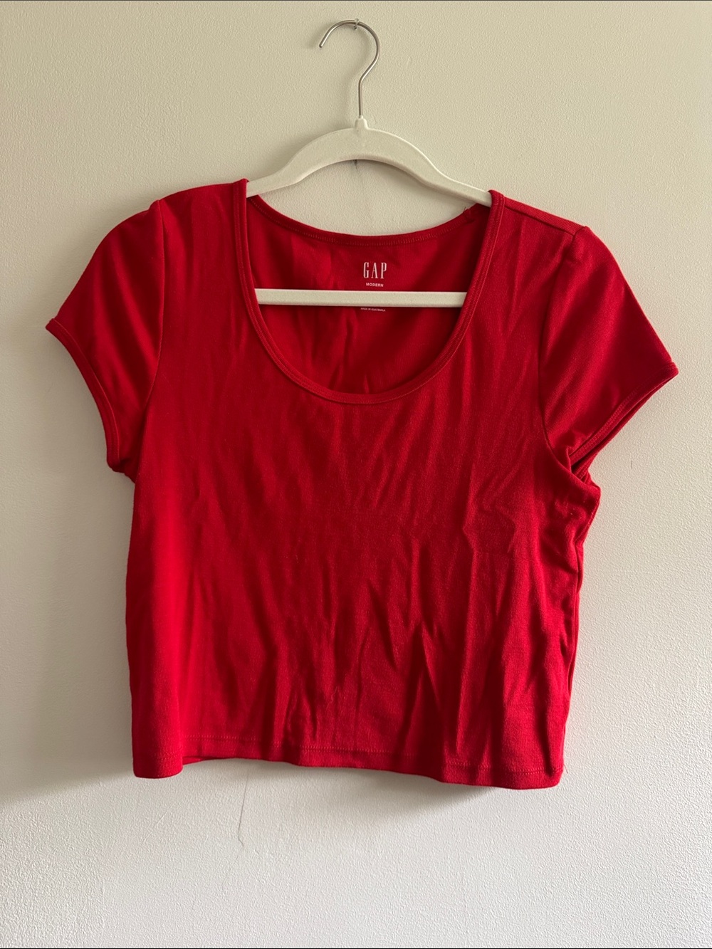 GAP Women's Red Scoop Neck Crop Top